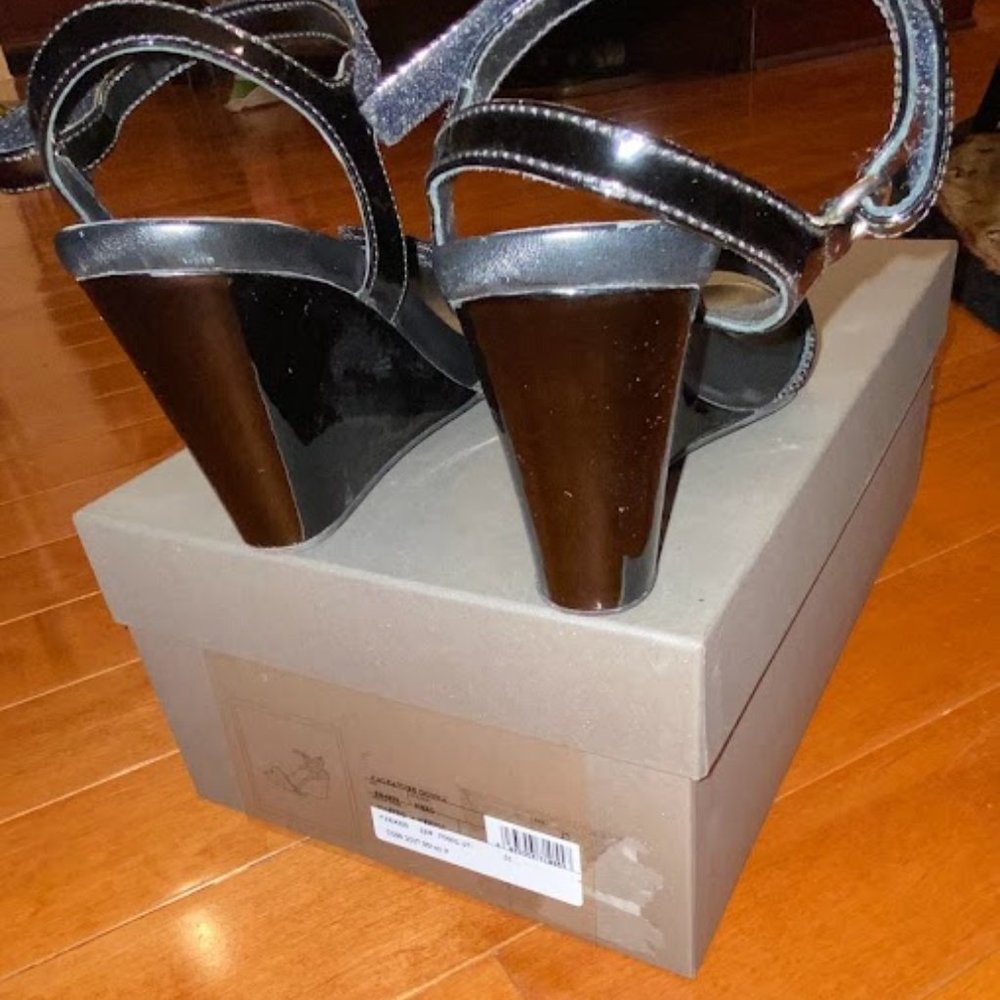 PRADA Calzature Donna Black Patent Sandals - Picture 9 of 9